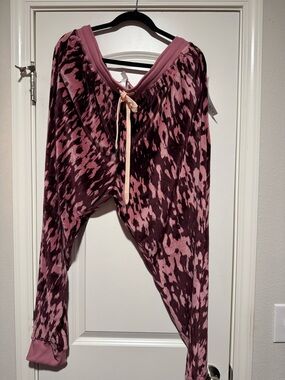 LuLaRoe Pink and Dark Plum Abstract Print Joggers